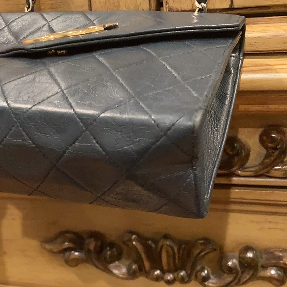 Chanel Vintage 80's 24kt  Blue Quilted Lambskin Envelope Flap Crossbody Bag - Picture 7 of 16